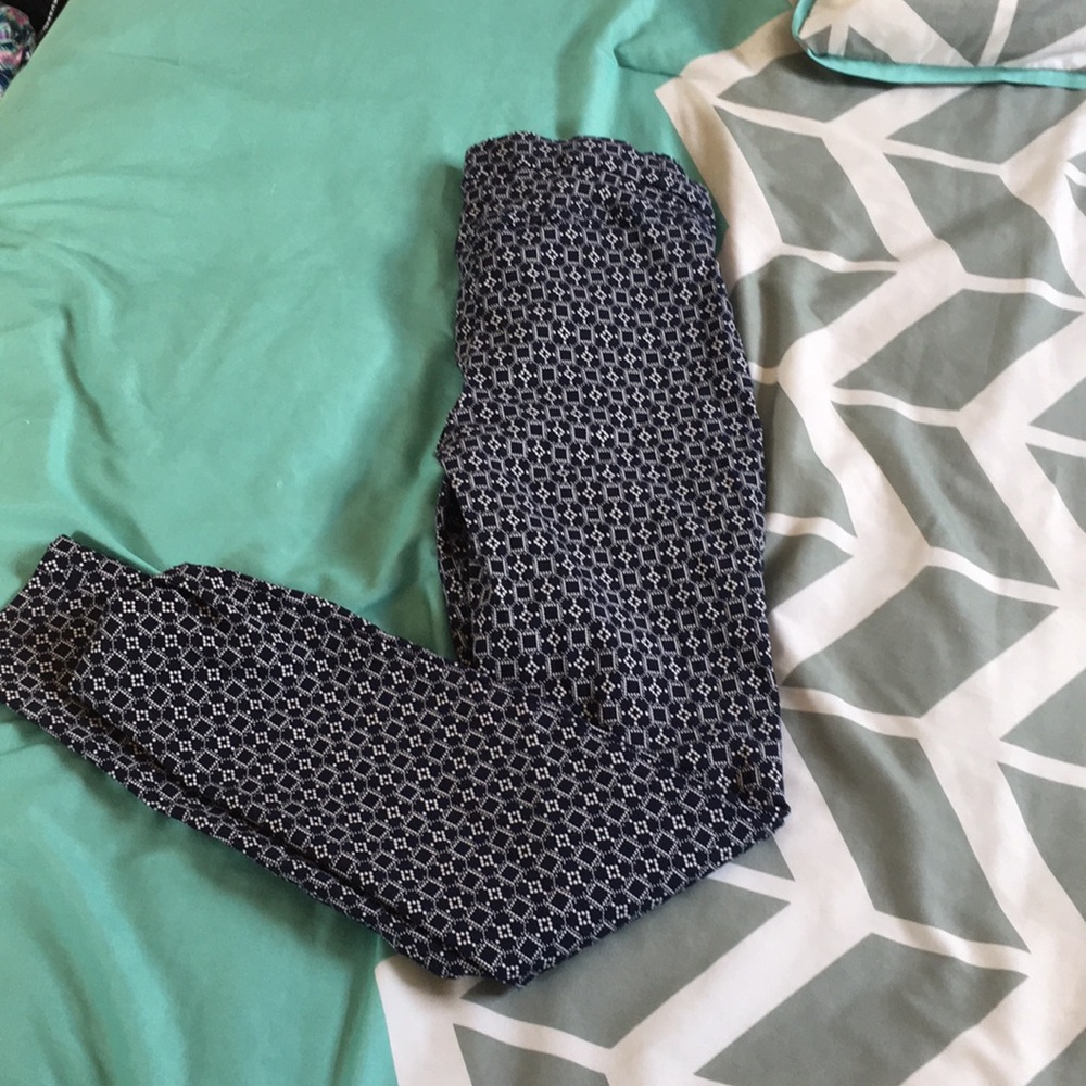 Pattern pants